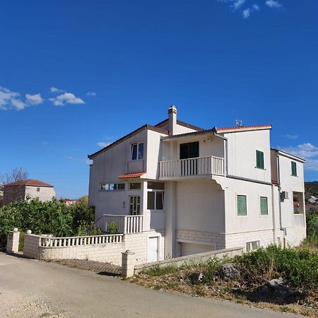 Apartment Arka Vinišće エクステリア 写真