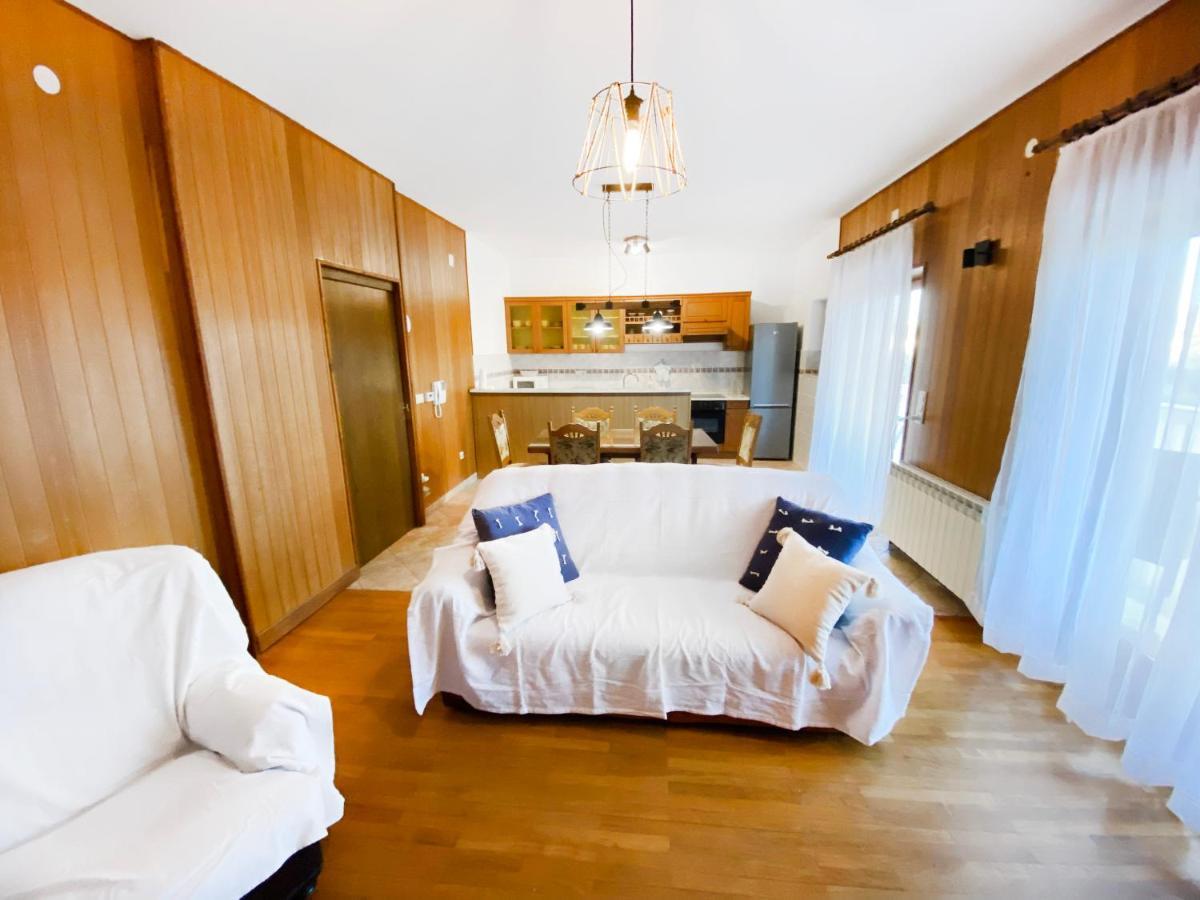 Apartment Arka Vinišće エクステリア 写真