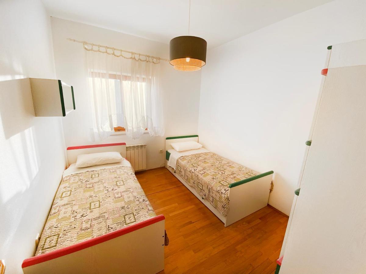 Apartment Arka Vinišće エクステリア 写真